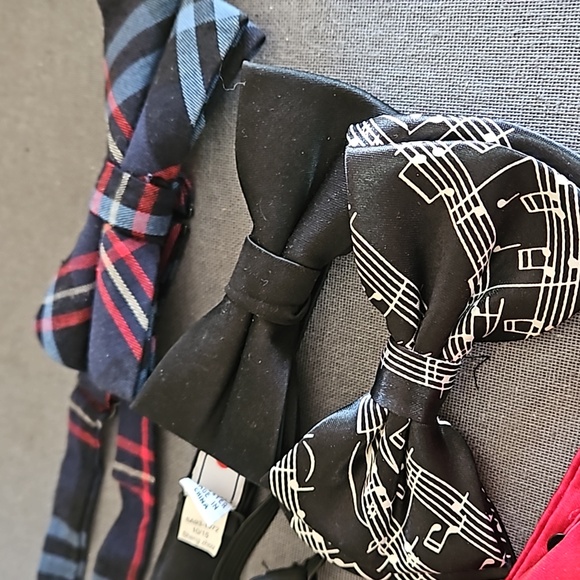 Lot of 5 bow ties black, red, 0laid, music notes boys men's EUC - Picture 7 of 7